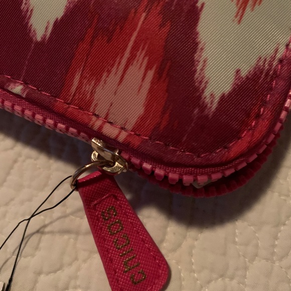 Chico’s Ikat zipper tote bag. Zipper sticks, but new with tag. - Picture 2 of 4